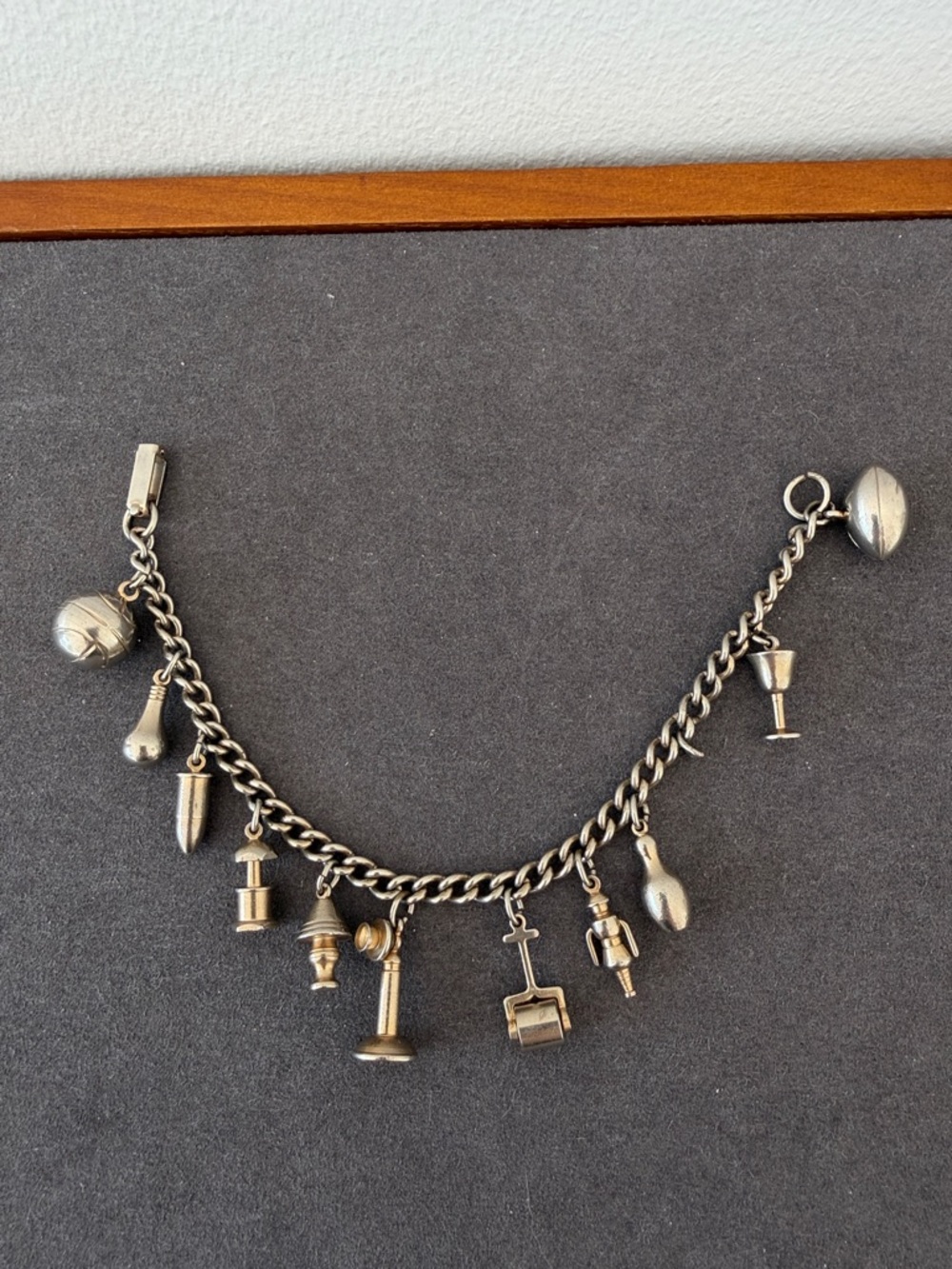 Vintage Silver-Tone Charm Bracelet – 11 Retro Charms – 6” Chain